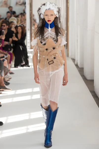 Look 9